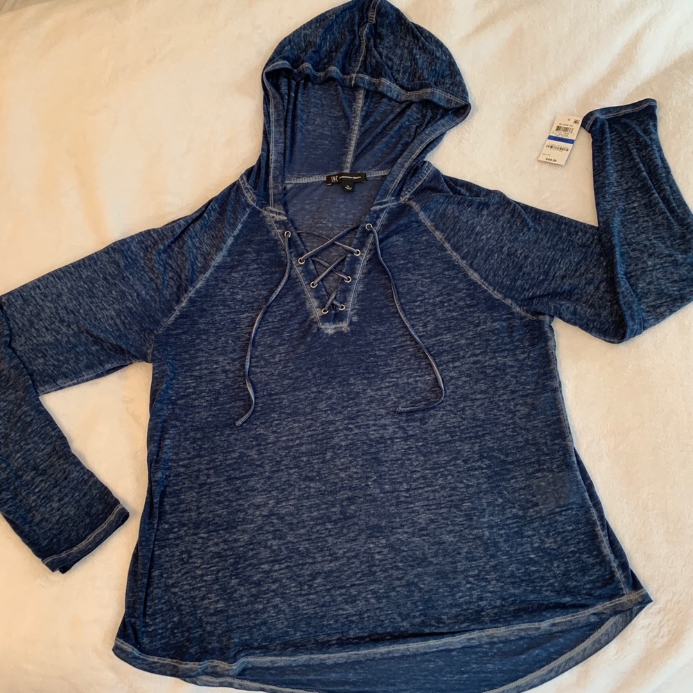 NWT’s INC top